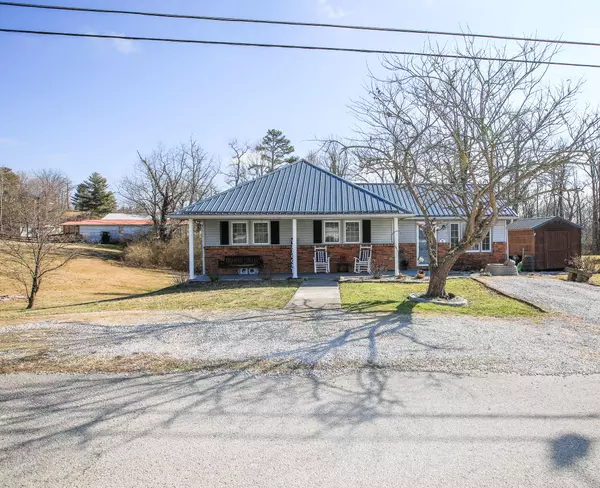 Stearns, KY 42647,35 Farm Ridge Road