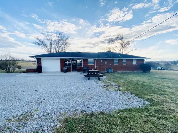 Nancy, KY 42544,2166 Highway 196