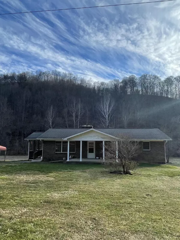 422 Left Fork Cow Creek Road, Booneville, KY 41314