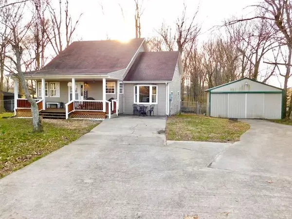 Stanford, KY 40484,638 Ky Highway 3248