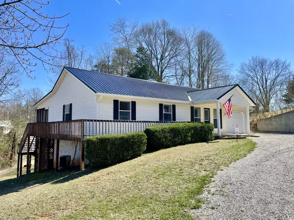 611 Golden Pond Road, Monticello, KY 42633