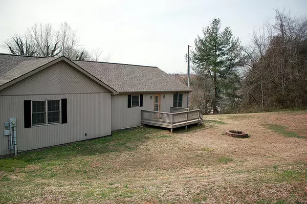 Bronston, KY 42518,60 Waitsboro Crossing