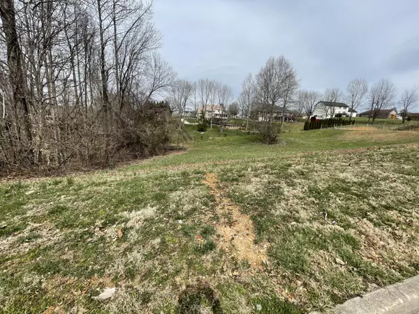 333 Lake Cliff Drive, Somerset, KY 42503