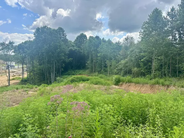 Corbin, KY 40701,83 Rodeo Drive