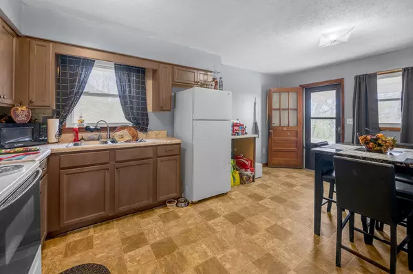 Irvine, KY 40336,1350 Old Fox Rd Road