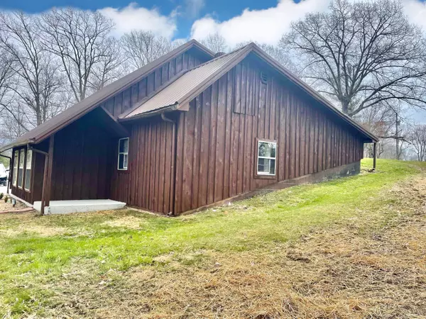 Stearns, KY 42647,335 Wagon Ridge Road