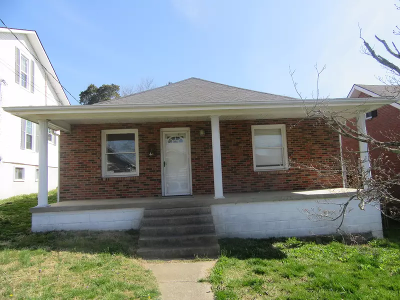 533 Locomotive Street, Irvine, KY 40336