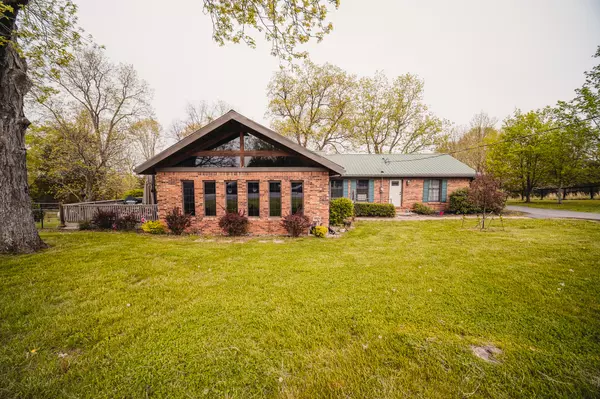 1095 Hammonds Creek Road, Lawrenceburg, KY 40342