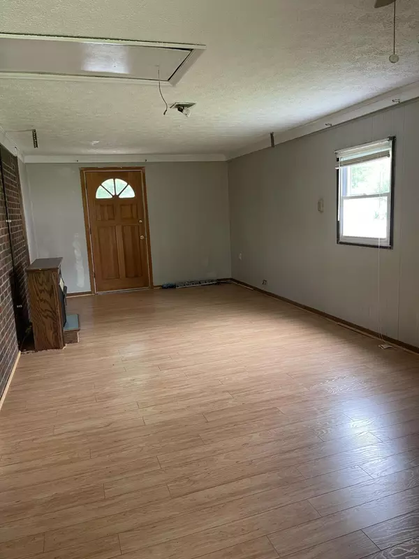 Cynthiana, KY 41031,38 Lakeview Drive