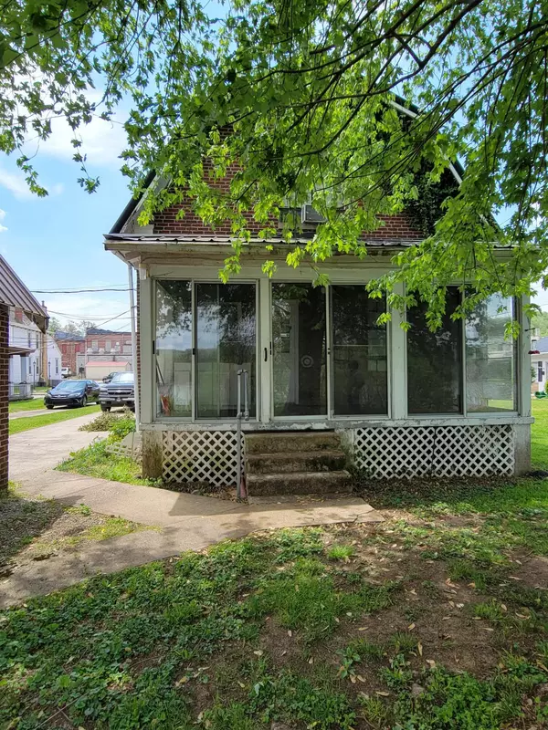 Vanceburg, KY 41179,37 Front Street