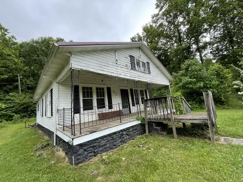 502 main Street, Loyall, KY 40854