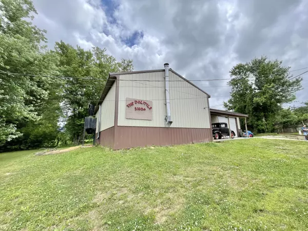 Irvine, KY 40336,1660 Pea Ridge Road