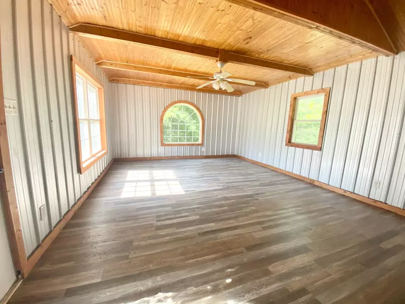 548 Hwy 741, Stearns, KY 42647