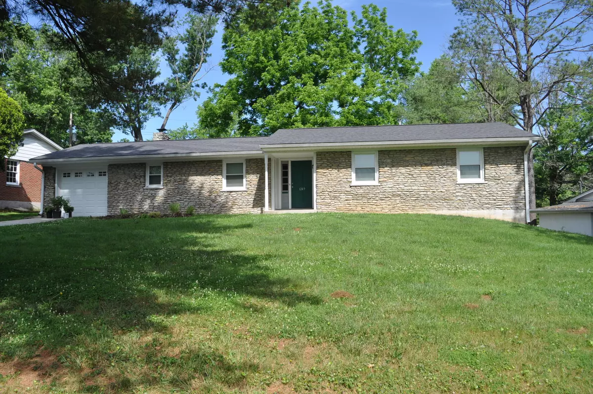 Frankfort, KY 40601,1249 Meadow Lane