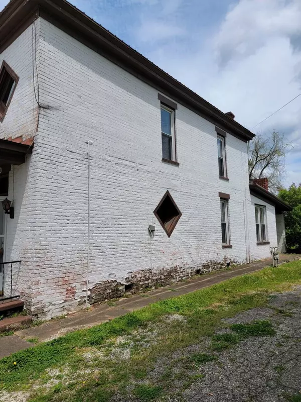 Vanceburg, KY 41179,49 Front Street