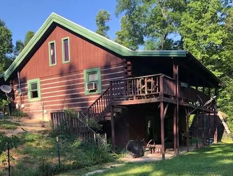 255 Page Hollow Road, Campton, KY 41301