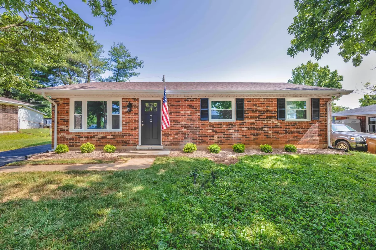 Versailles, KY 40383,242 Lynnwood Drive