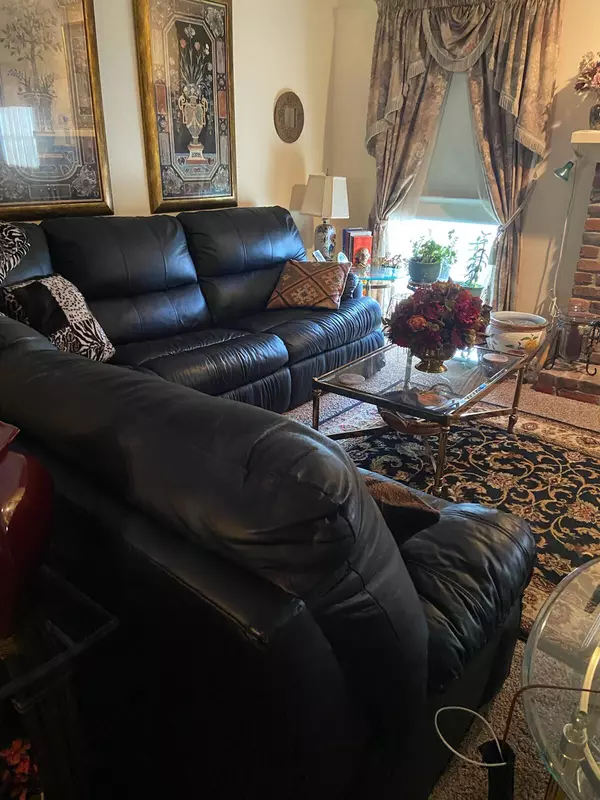 Louisville, KY 40223,10349 Timberwood Circle