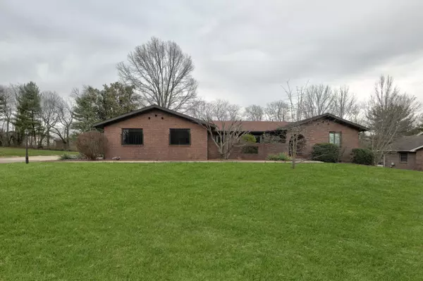 125 Holly Hills Drive, Mt Sterling, KY 40353