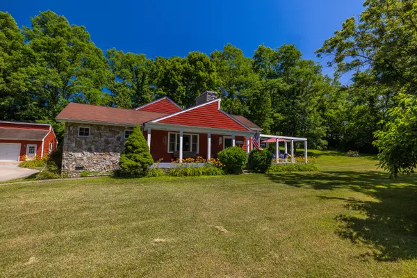 Stamping Ground, KY 40379,1676 White Oak Road