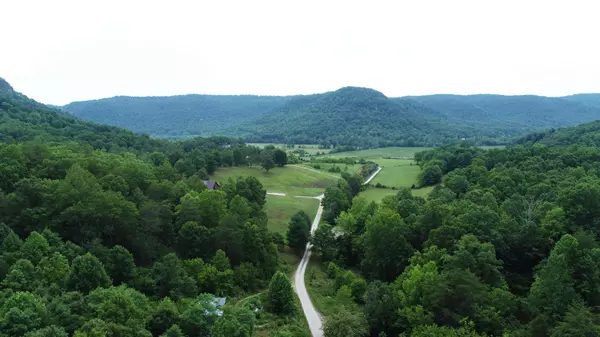 Irvine, KY 40336,498 Jenkins Branch Road