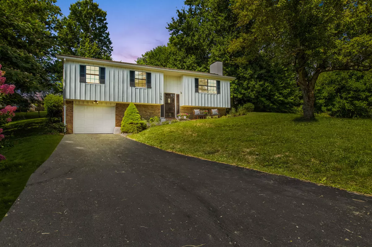 Mt Sterling, KY 40353,126 Azalea Court