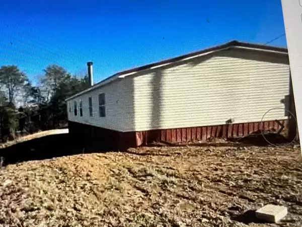 Albany, KY 42602,79 Brown Hill Road