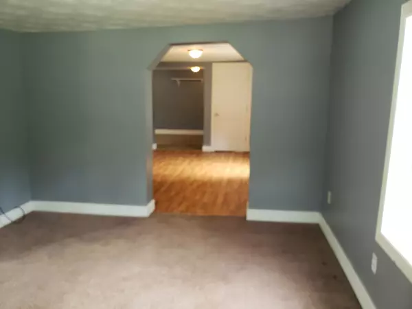 Irvine, KY 40336,100 Sparks Avenue