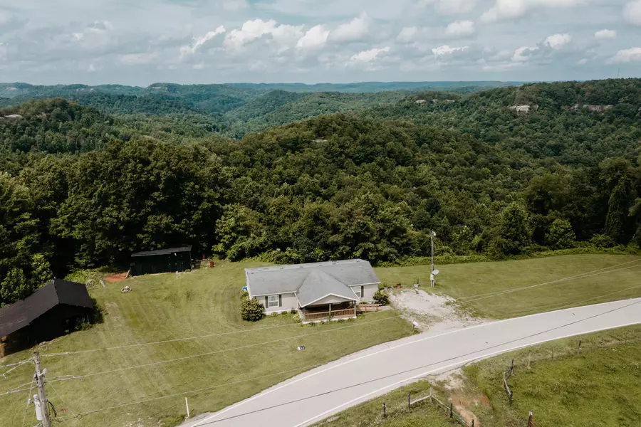 878 Amos ridge Road, Frenchburg, KY 40322