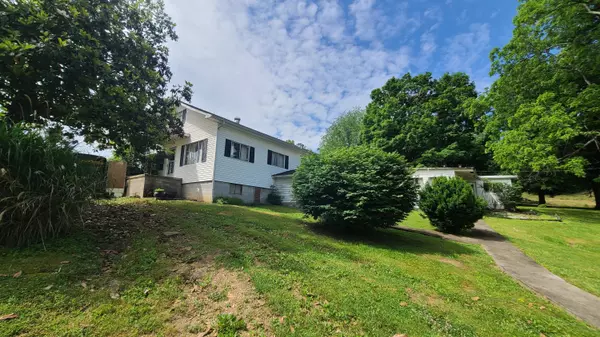 Williamsburg, KY 40769,395 Lloyd Wilson Road