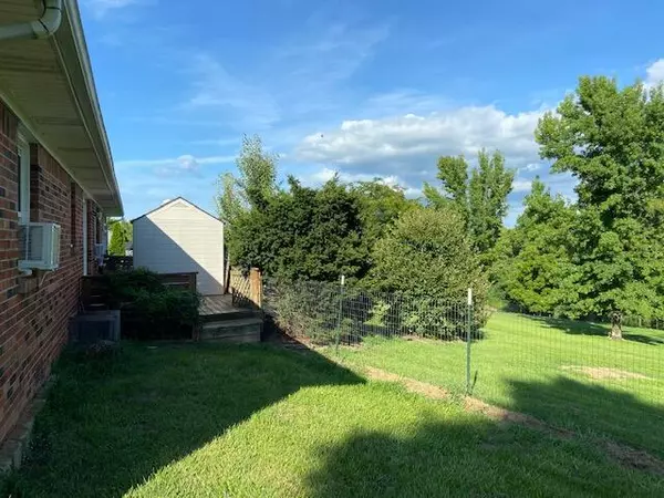 Danville, KY 40422,7705 Lebanon Road