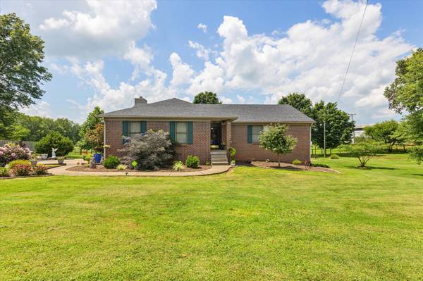 314 College Road, Paris, KY 40361