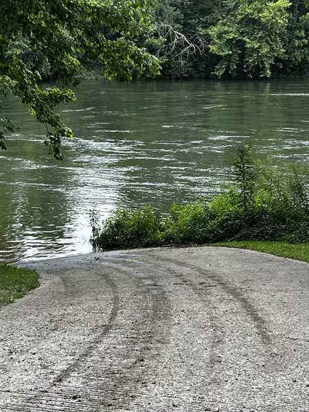 10 River Brook Trail, Burkesville, KY 42717