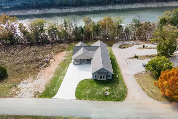 75 West Canterbury Drive, Bronston, KY 42518