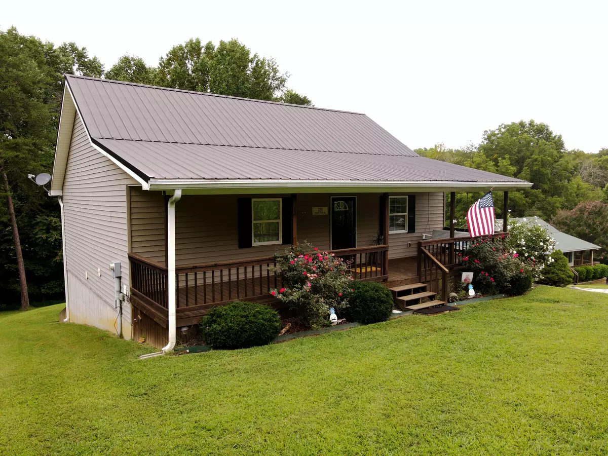 Monticello, KY 42633,235 Golden Pond Road