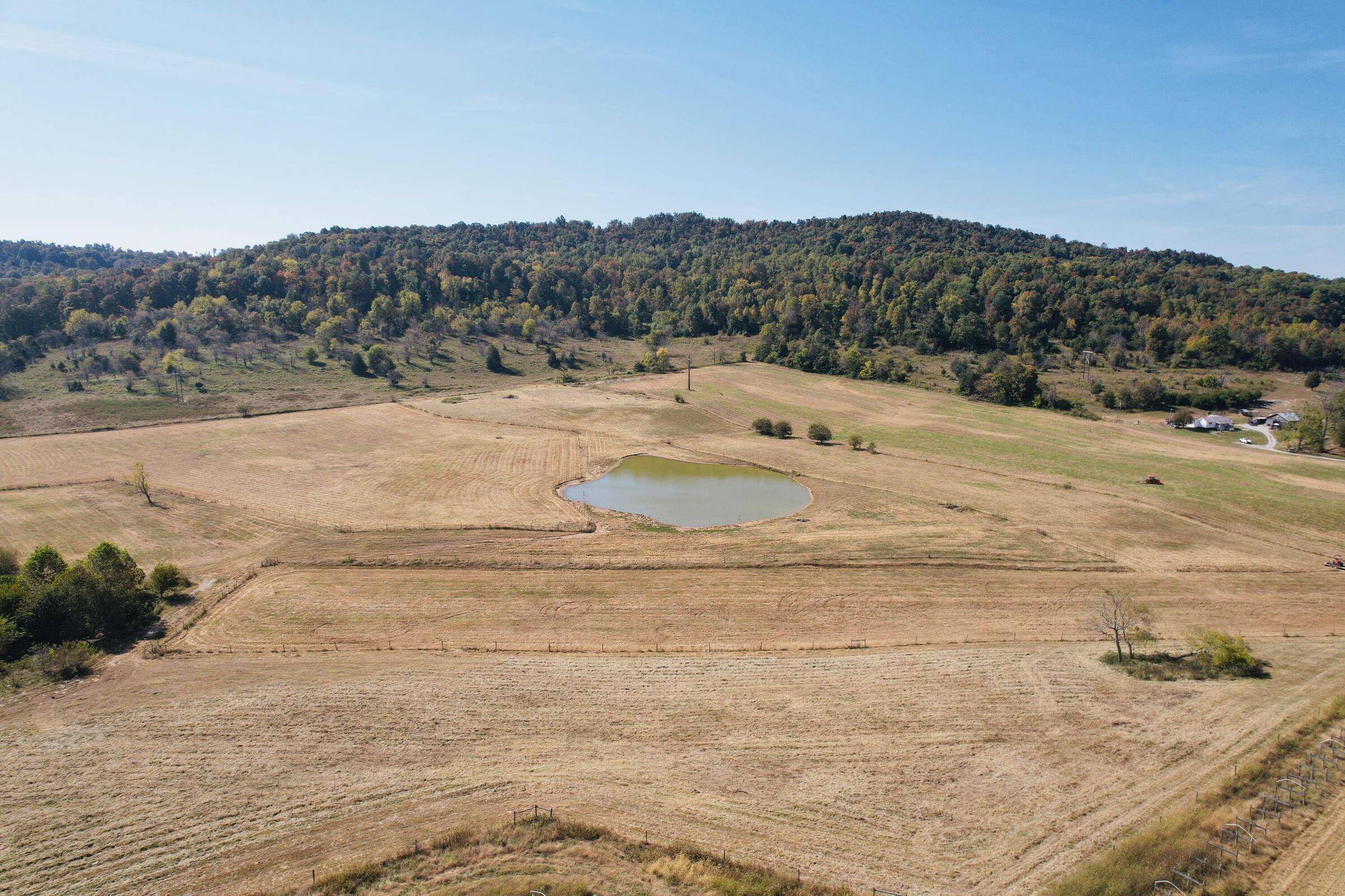 Somerset, KY 42501,15 Elihu Cabin Hollow Road