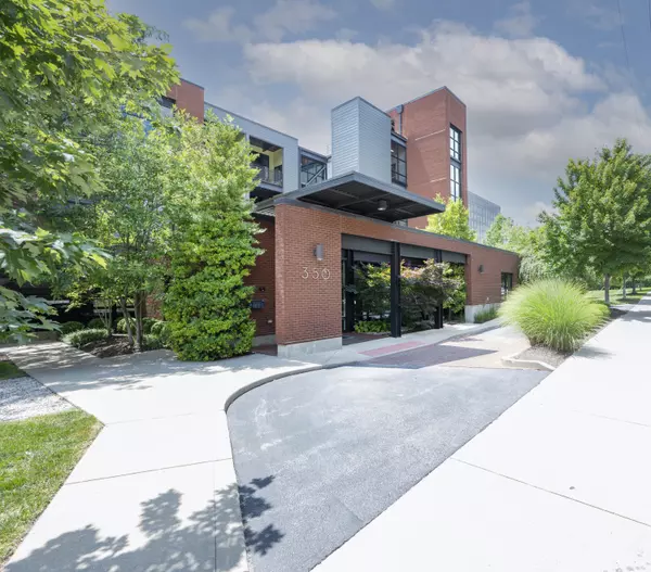 Lexington, KY 40507,350 East Short Street #427