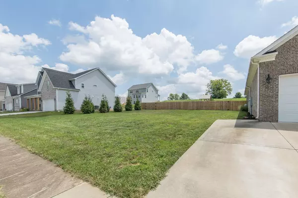 120 Meadow Lark Trail, Georgetown, KY 40324