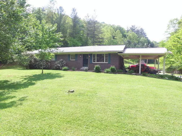 Prestonsburg, KY 41653,33 England Drive