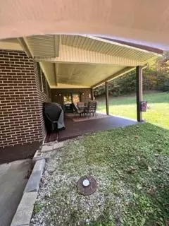 Prestonsburg, KY 41653,33 England Drive