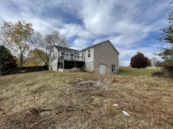 Nancy, KY 42544,85 East meadow Drive