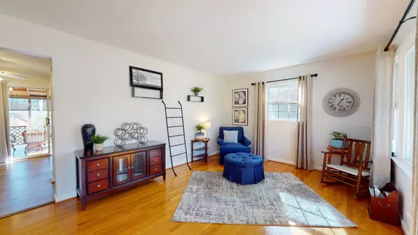 Lexington, KY 40517,3504 Galahad Drive