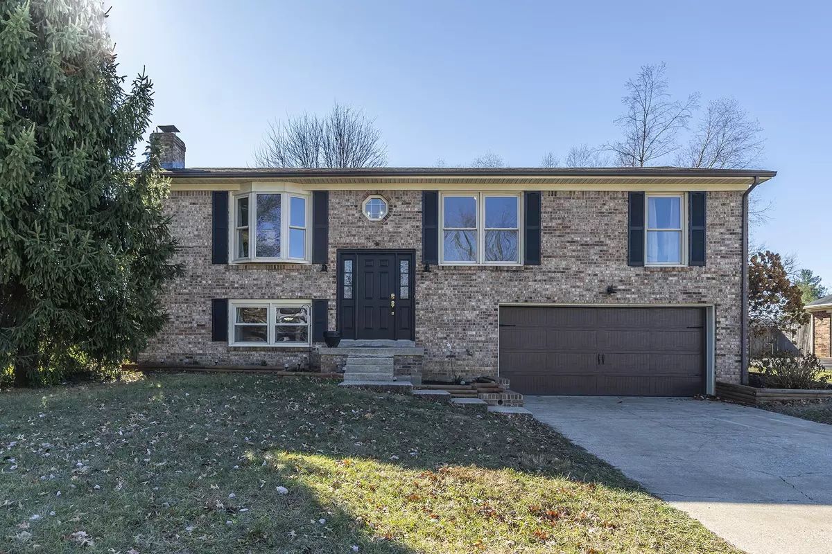 Versailles, KY 40383,208 Dove Park