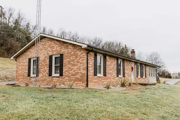 Carlisle, KY 40311,5899 Maysville Road