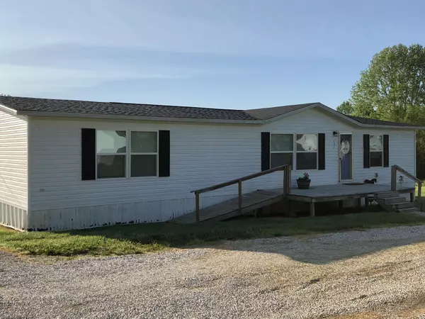 497 Irvine Road, Clay City, KY 40312