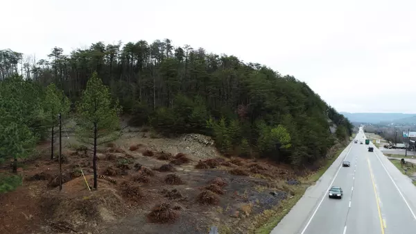 Irvine, KY 40336,9999 Richmond Road