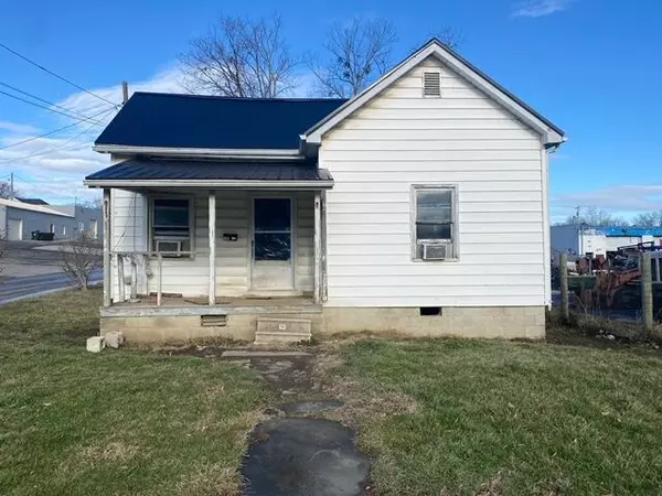 305 East Locust Street, Mt Sterling, KY 40353