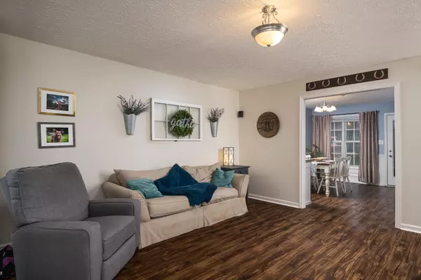 Lexington, KY 40511,856 White Wood Flat