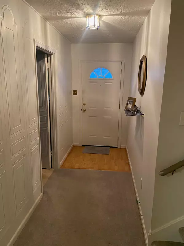 Lexington, KY 40505,1618 Canterbury Court