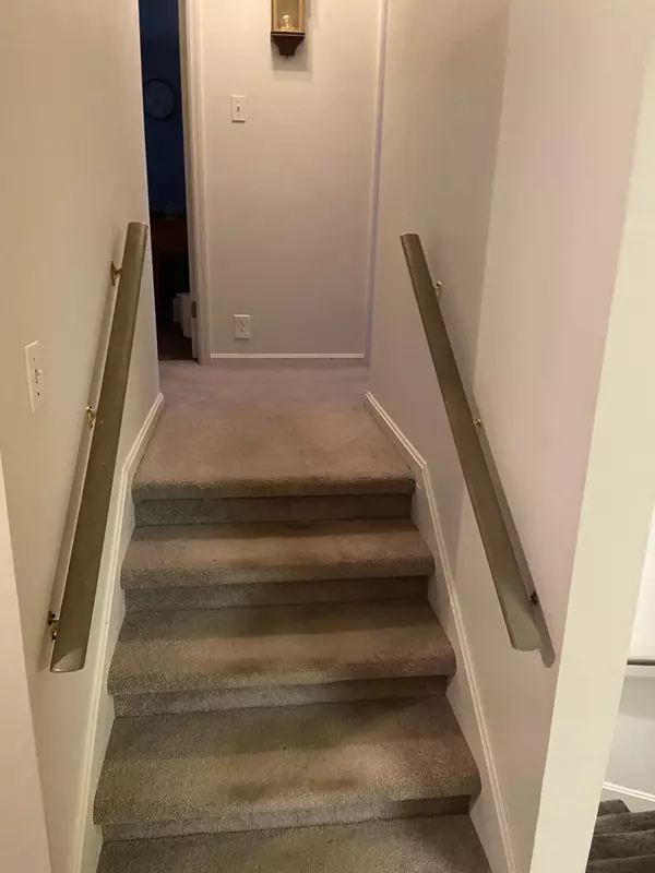 Lexington, KY 40505,1618 Canterbury Court